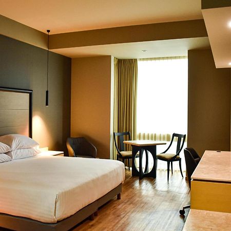 Ramada By Wyndham Mexico City Santa Fe Dış mekan fotoğraf