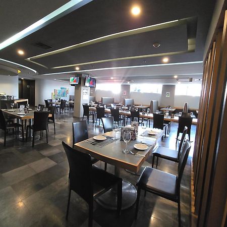 Ramada By Wyndham Mexico City Santa Fe Dış mekan fotoğraf