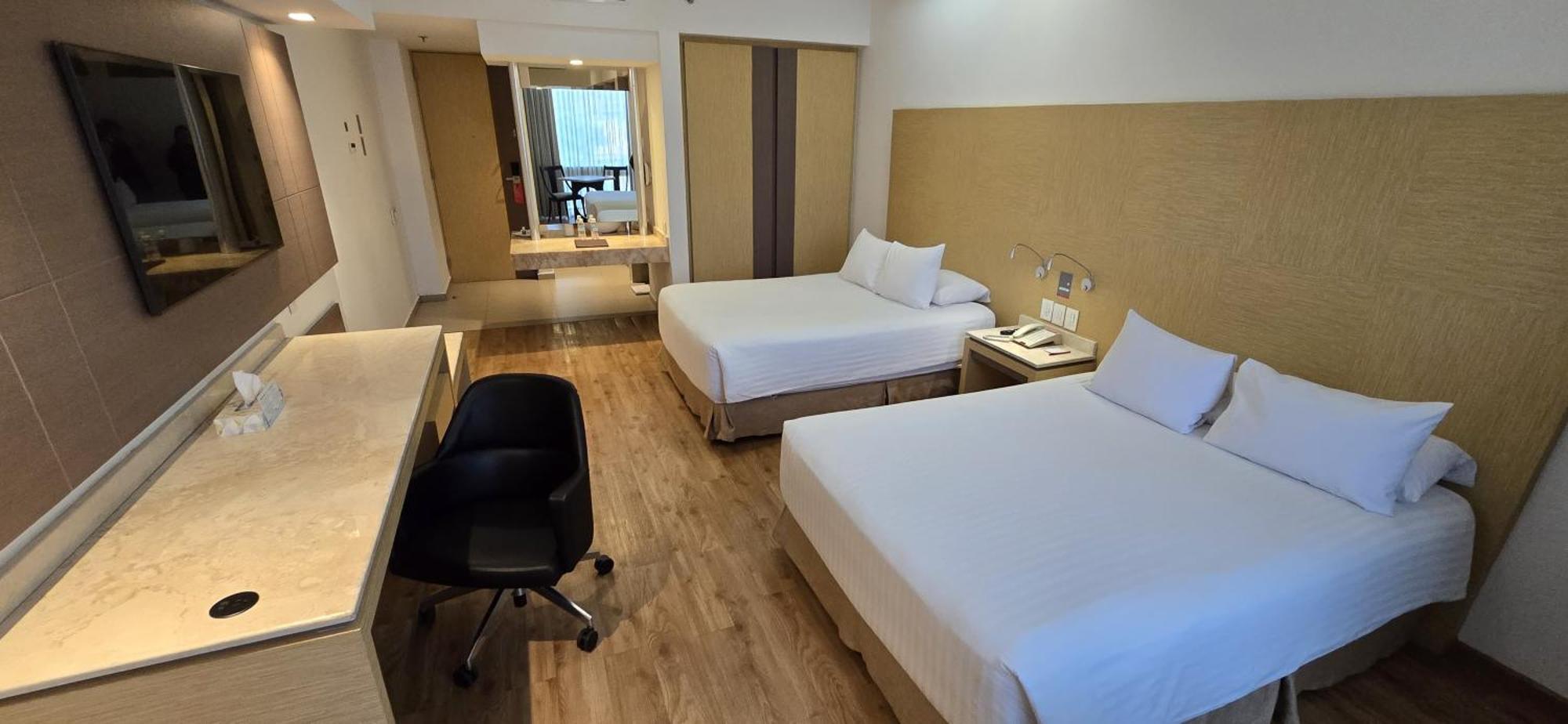 Ramada By Wyndham Mexico City Santa Fe Dış mekan fotoğraf