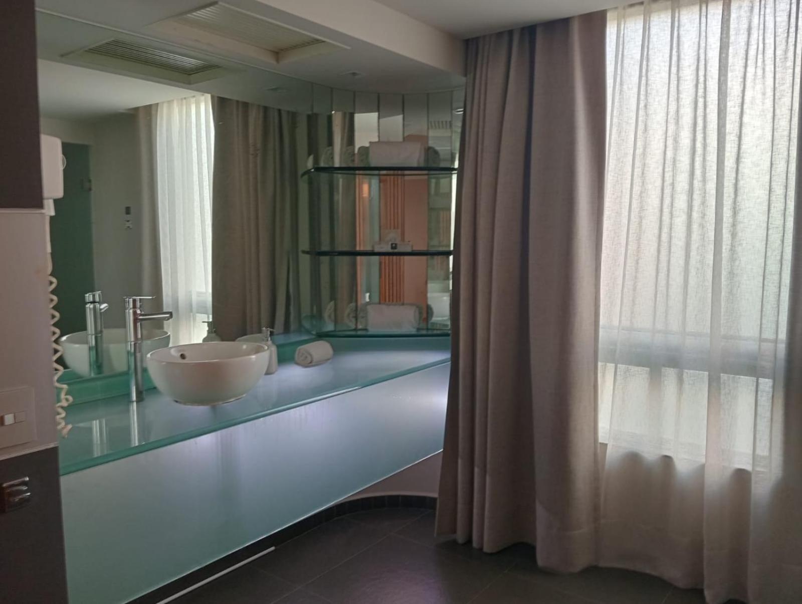 Ramada By Wyndham Mexico City Santa Fe Dış mekan fotoğraf