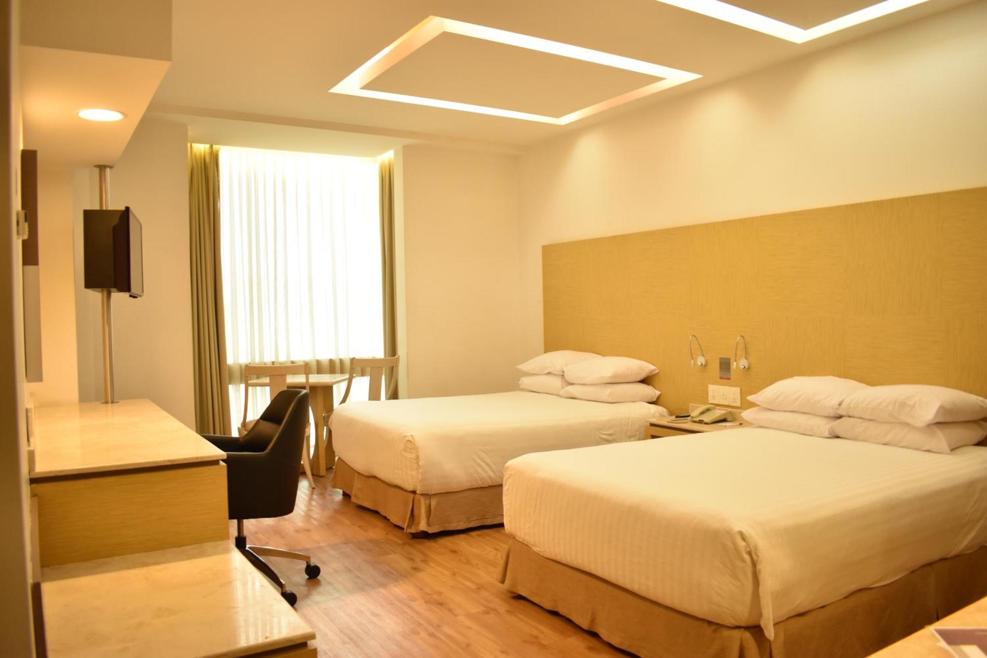 Ramada By Wyndham Mexico City Santa Fe Dış mekan fotoğraf